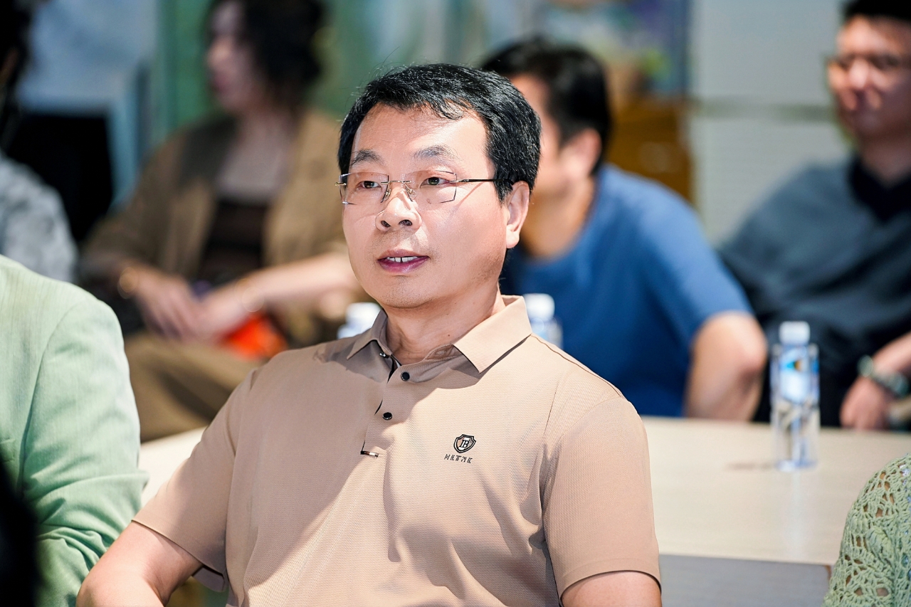 1760119337877171.jpg 1760119337877171.jpg