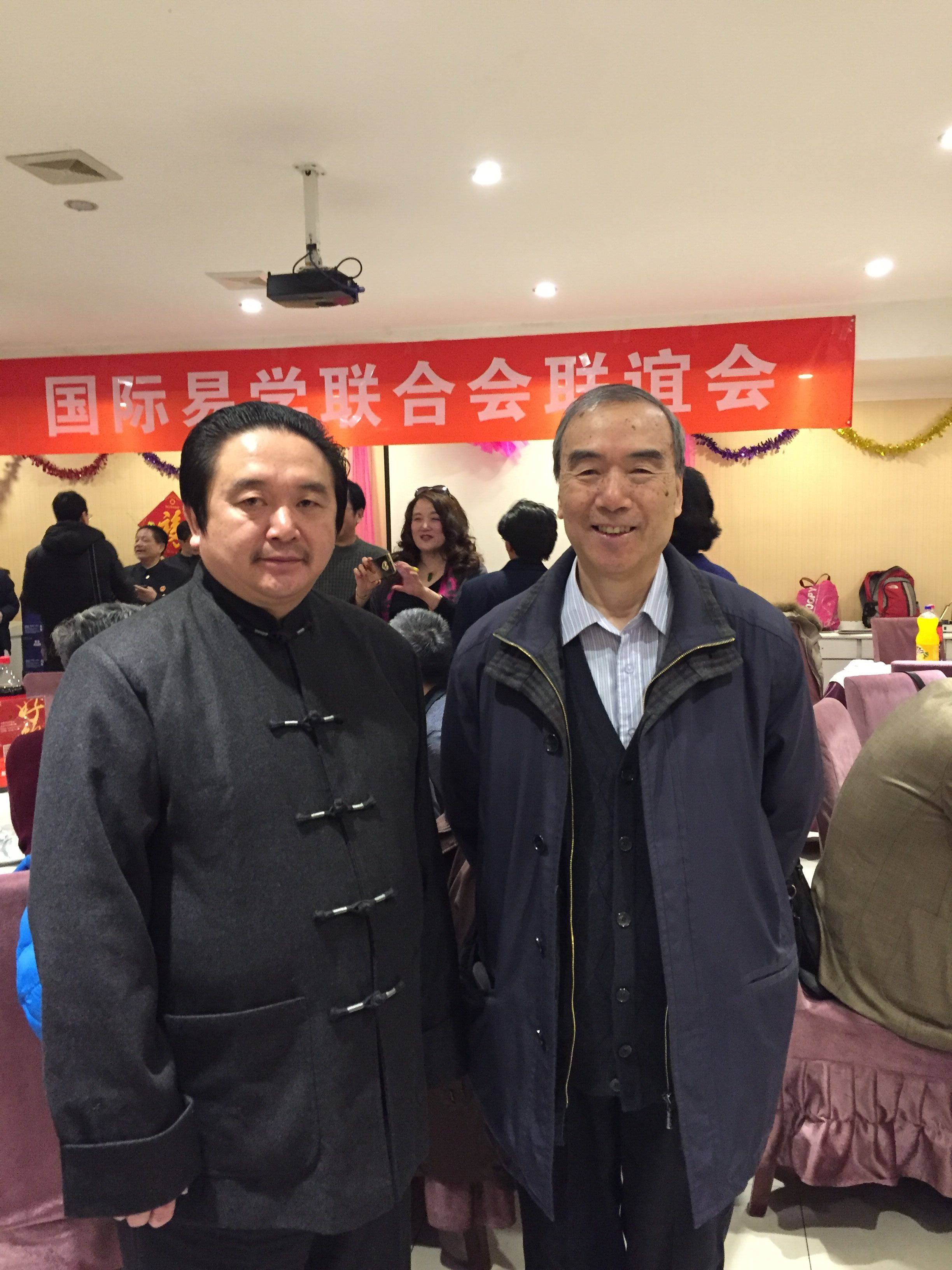 楊霽暉院長(zhǎng)與王國(guó)政會(huì)長(zhǎng) 楊霽暉院長(zhǎng)與王國(guó)政會(huì)長(zhǎng)